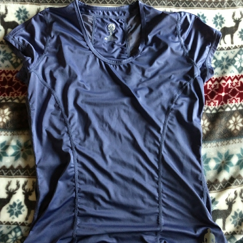 Gold's gym top